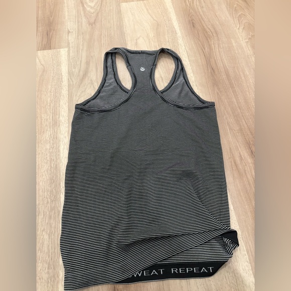 Lululemon Swiftly Tech Racerback - Picture 10 of 10